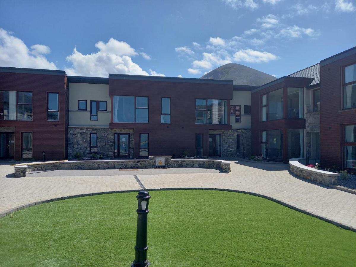 Murrisk Apartments - Self Catering Уестпорт Екстериор снимка