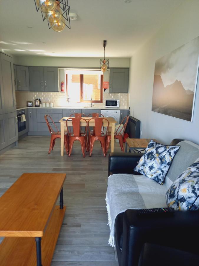 Murrisk Apartments - Self Catering Уестпорт Екстериор снимка